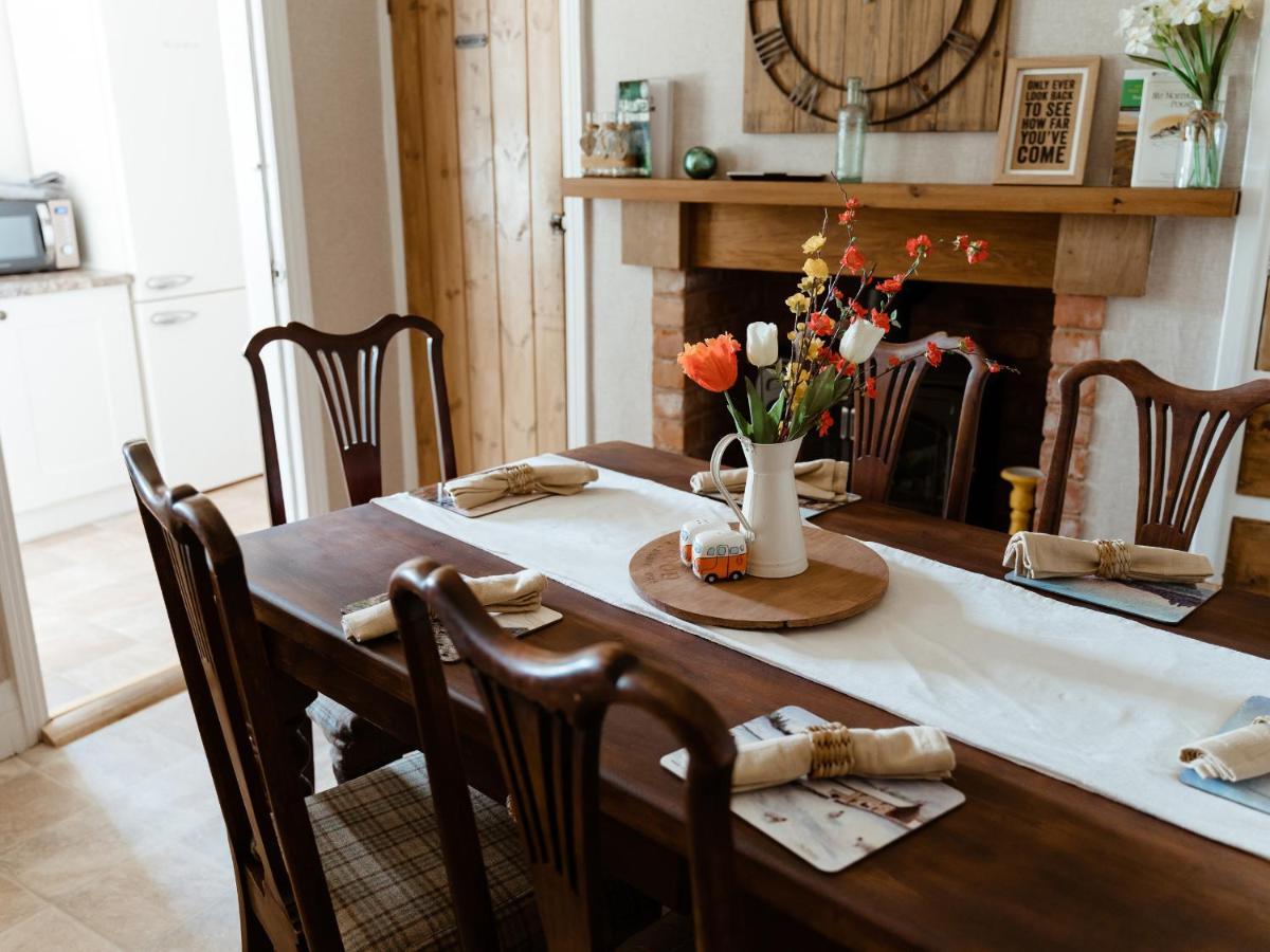 Compass Cottage 伍勒 外观 照片